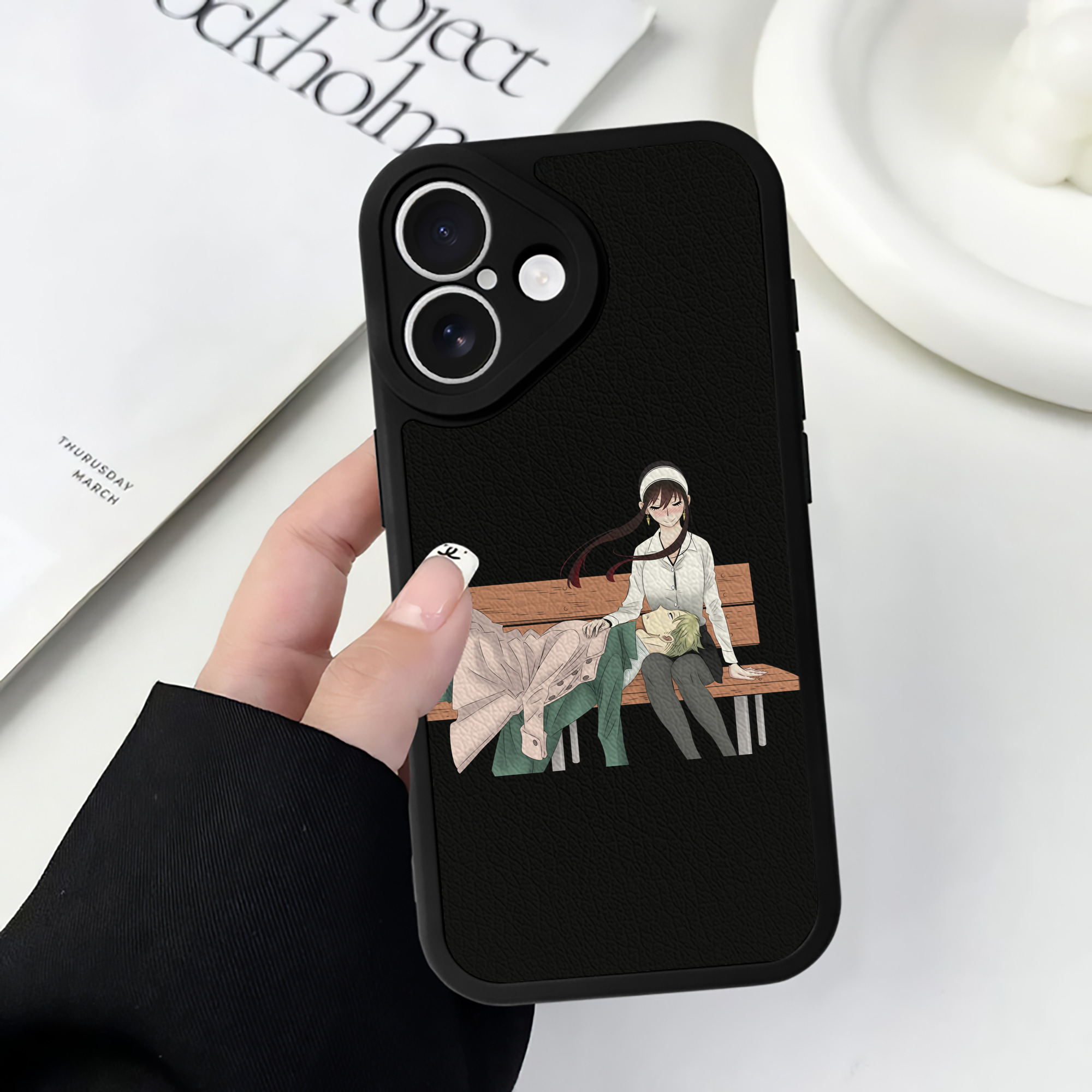（画像用） SPY×FAMILY间谍家家酒 【iPhone 16シリーズ対応】シリコンスマホケース（レザー調） 材質：シリコン